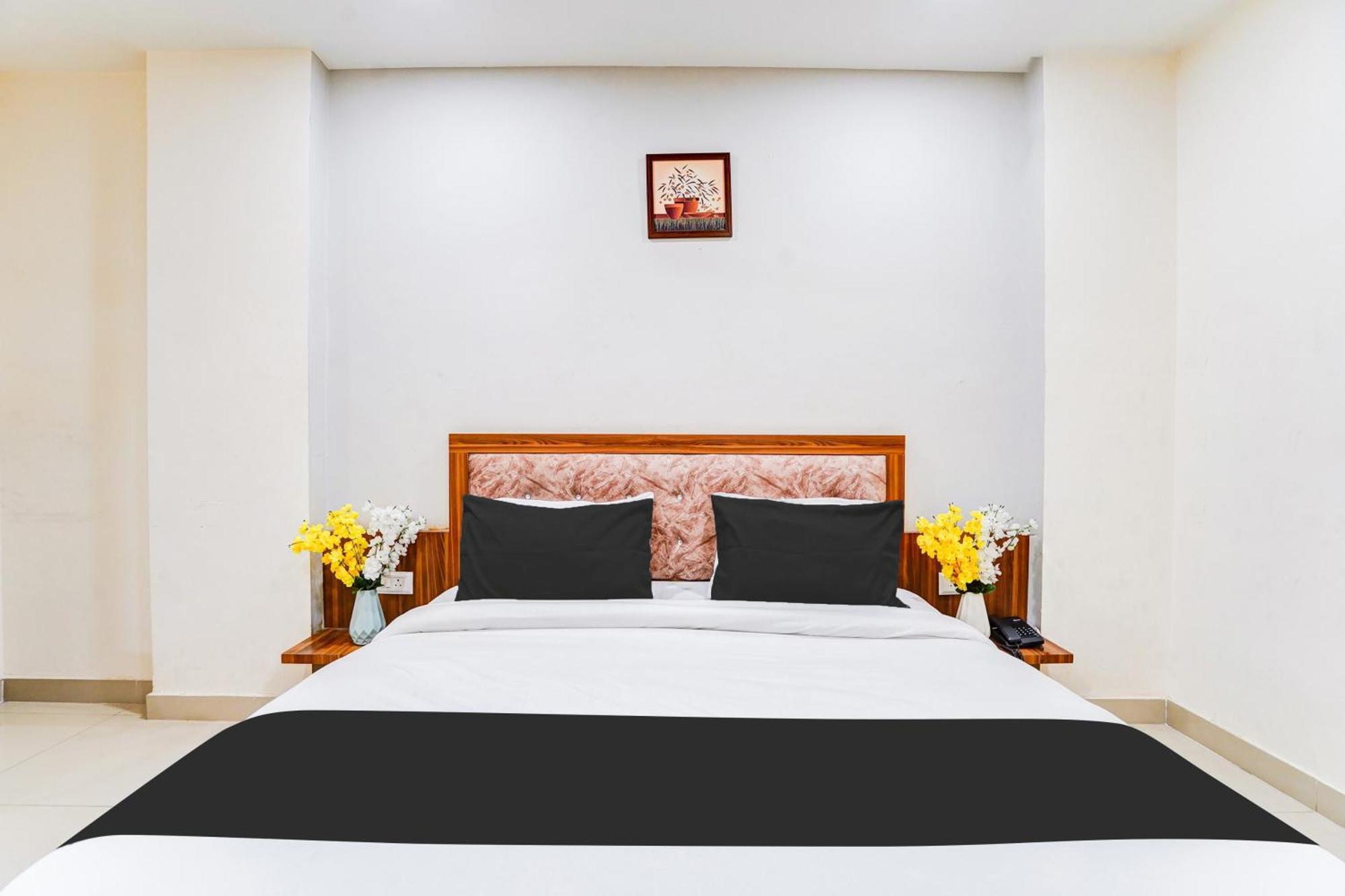 Hotel Super Collection O Sector 104 Noida Exterior foto